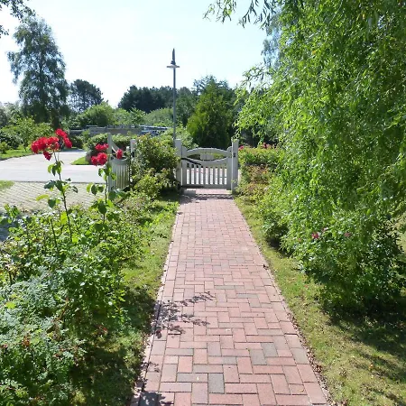 Casa de Férias Haus Strandweg 8 Friesenhaushaelfte *steuerbord* *