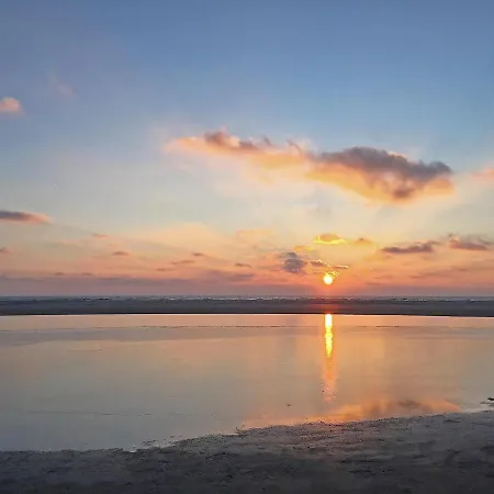 Haus Strandweg 8 Friesenhaushaelfte *steuerbord* Nyaraló *