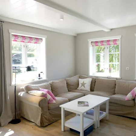 Haus Strandweg 8 Friesenhaushaelfte *steuerbord* Casa de Férias *